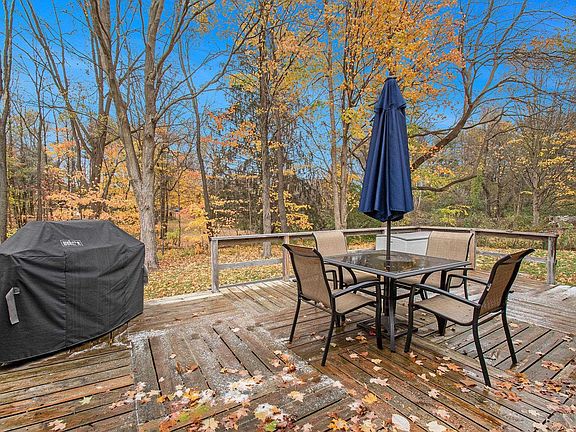 4th image of 5223 Monticello Ct