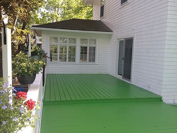 700 sq ft deck