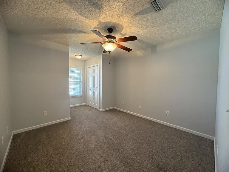 137 Winterberry Way — Photo 11