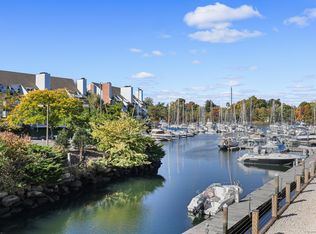 105 Harbor Dr APT 108, Stamford, CT 06902