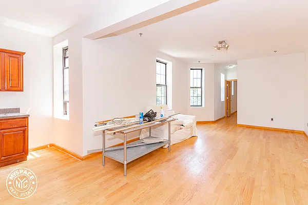 Rented by MySpaceNYC | media 1