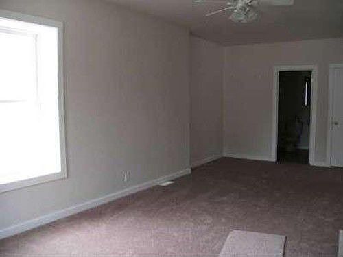 2nd image of 3610 Sheridan Rd