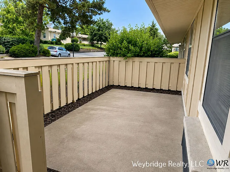 5091 Castlewood Way — Photo 2