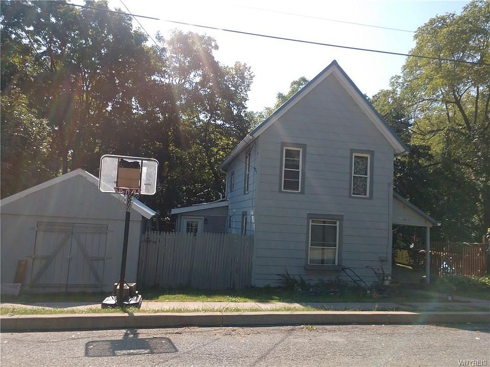 2nd image of 14 Water St