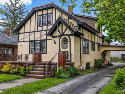 27 N End Ave, Buffalo, NY, 14217