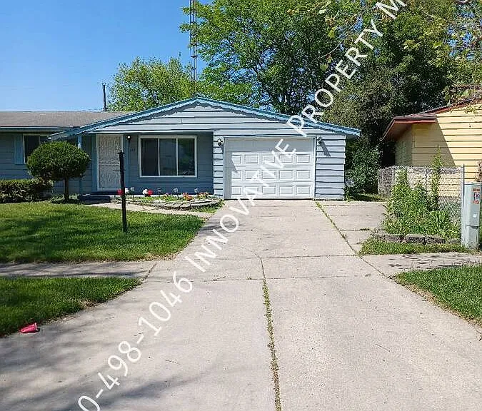 1150 Peachtree Dr — Photo 3