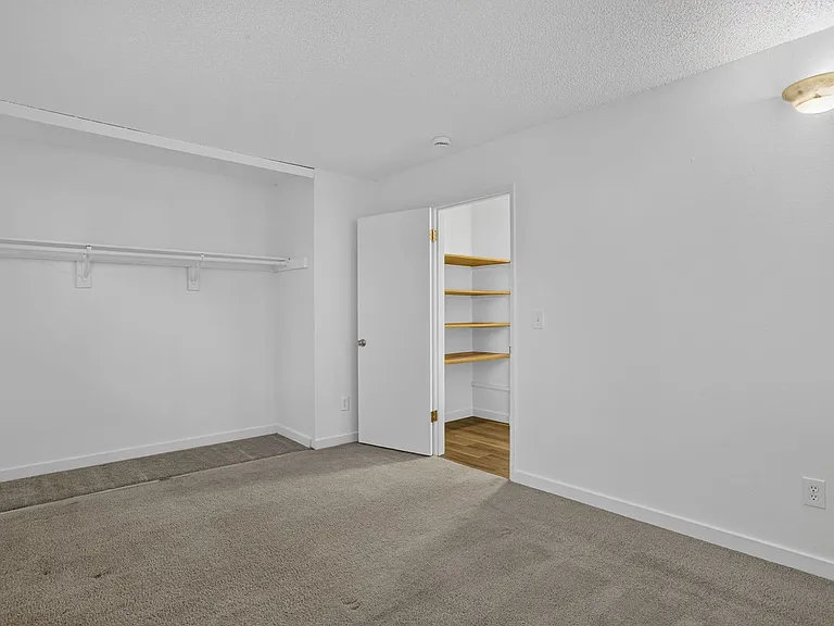 2527 NW Savier St — Photo 17