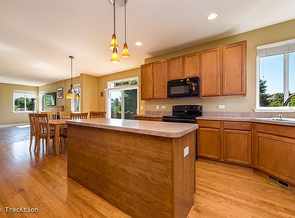 5th image of 3402 Brittany Dr