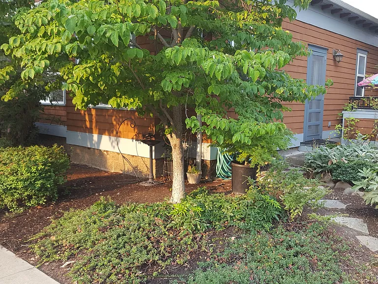 deck adjacent to master bedroom