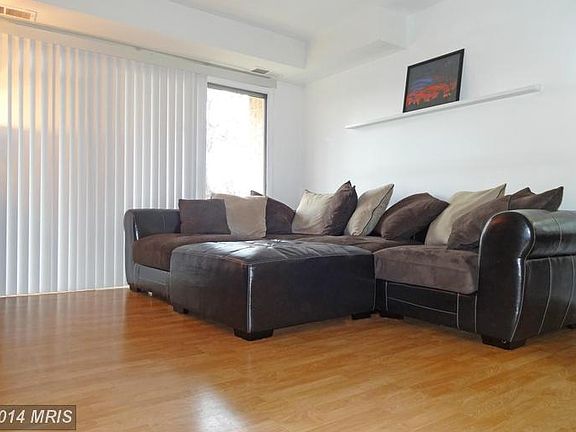 3rd image of 11907 Parklawn Dr APT 104
