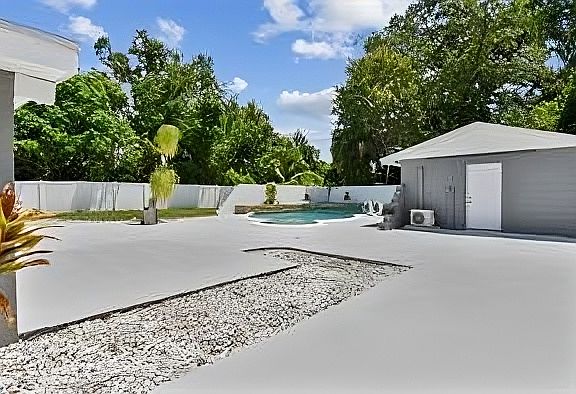 4th image of 3909 N Clearfield Ave #2