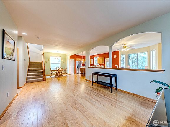 4th image of 23815 22nd Avenue W