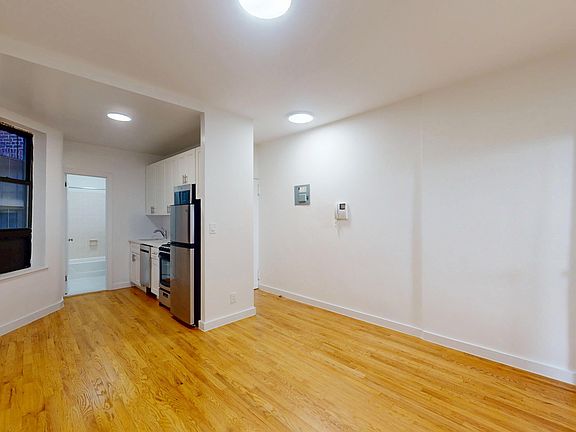 3rd image of 315 E 93rd St #4E