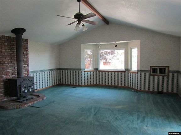 5th image of 11 Cottonwood Ct