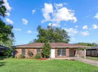 1112 Bruce Dr, Denham Springs, LA 70726