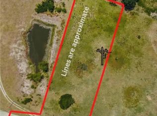 Garrett Ln, Bryan, TX 77808