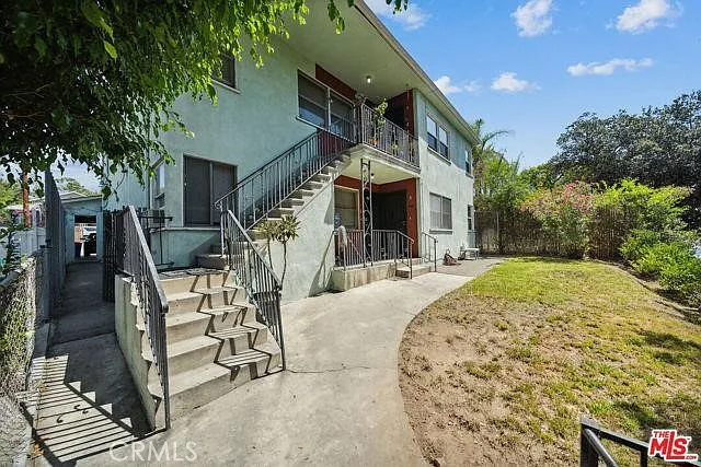 241 E Washington Blvd #2 — Photo 3