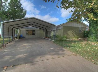 433 E E St, Jenks, OK 74037