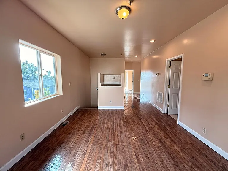 8027 Ney Ave — Photo 5