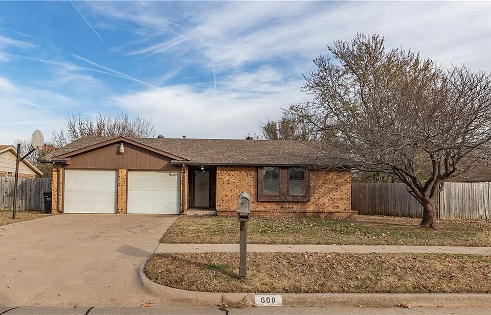 1st image of 608 N Ramblin Oaks Dr