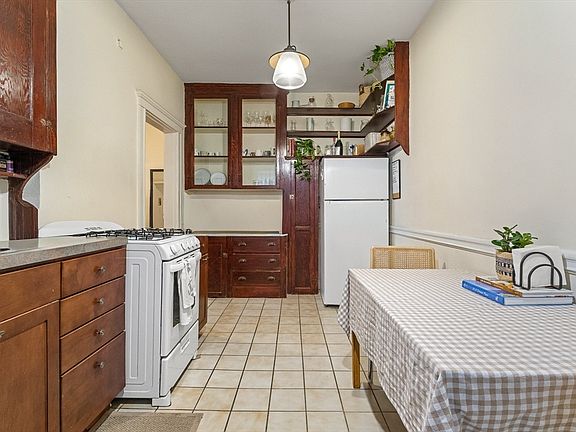 4th image of 238 S Huntington Ave APT 5