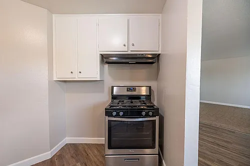 Rosewood Gardens Apartments Photo 1