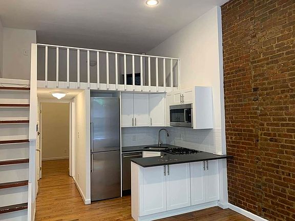 2nd image of 322 E 59th St APT 1B