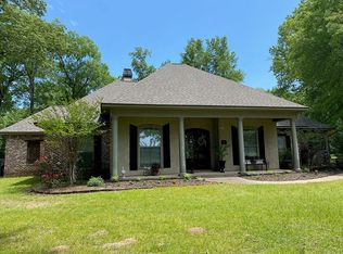 1027 Crouch Rd, Benton, LA 71006