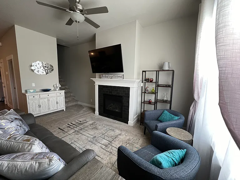 Greenhorn Dr — Photo 9
