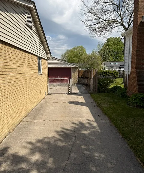 14137 Randall Dr — Photo 15