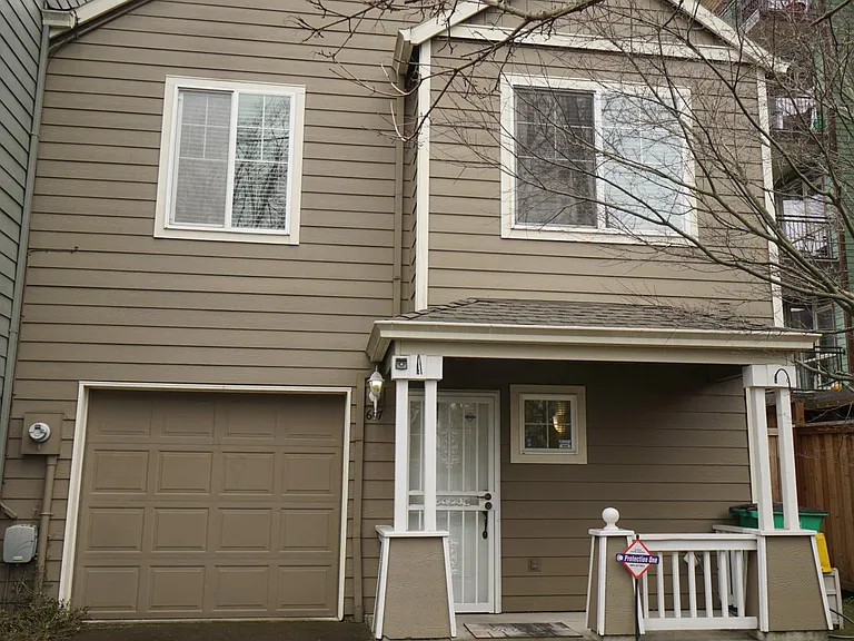 607 NE Russell St — Photo 18