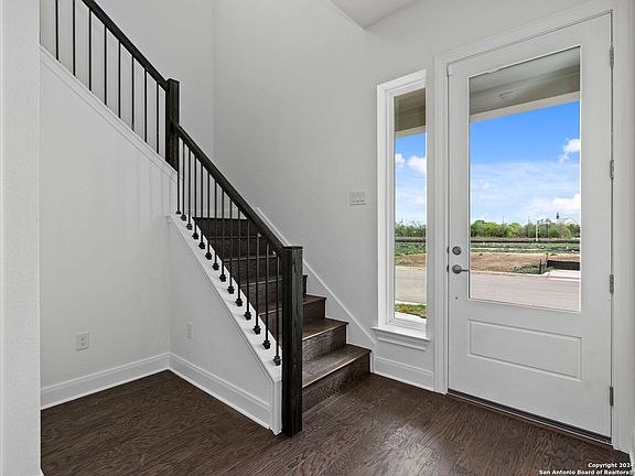 3rd image of 639 Dorfstrasse