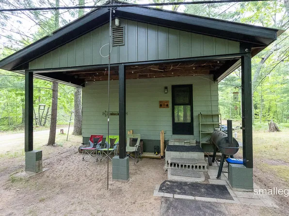 9134 39th Ave, Bitely, MI 49309