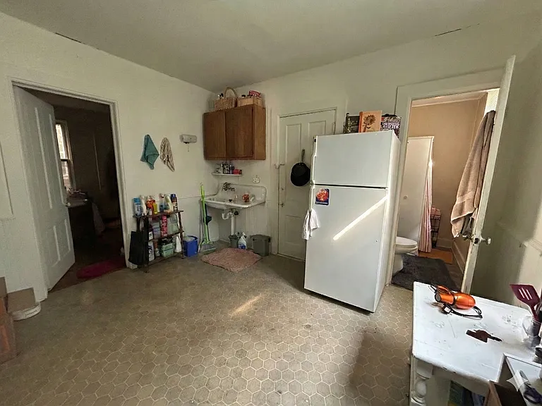 217 N Livingston St — Photo 7