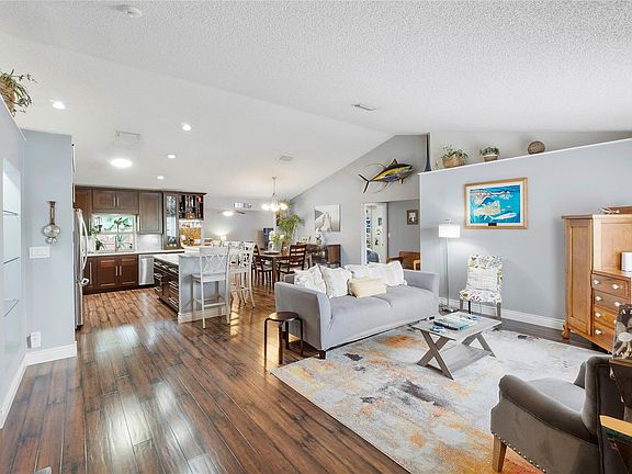 4th image of 4094 NW 1st Place