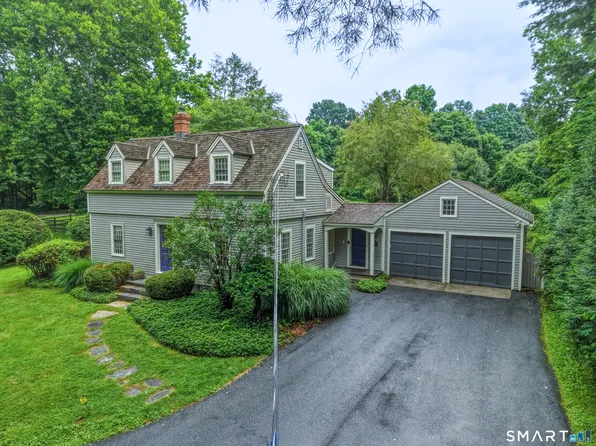 17 Curtiss Road, Woodbury, CT 06798