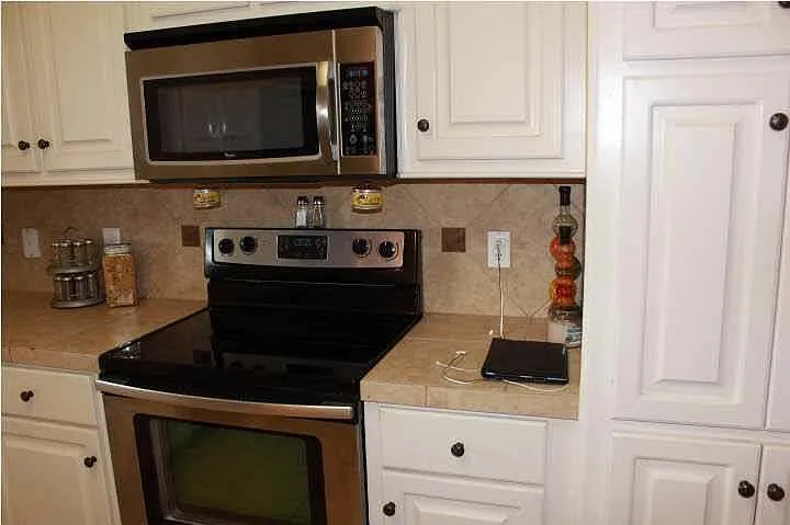 614 Oak Park Cir — Photo 29