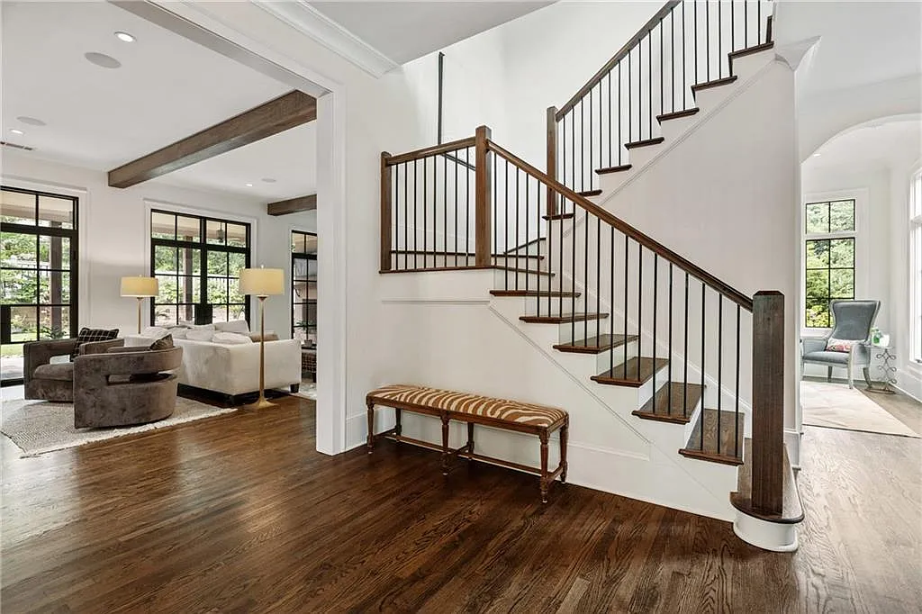 5 bed, 6.5 bath, 5353 sqft, $12,500 — Photo 2