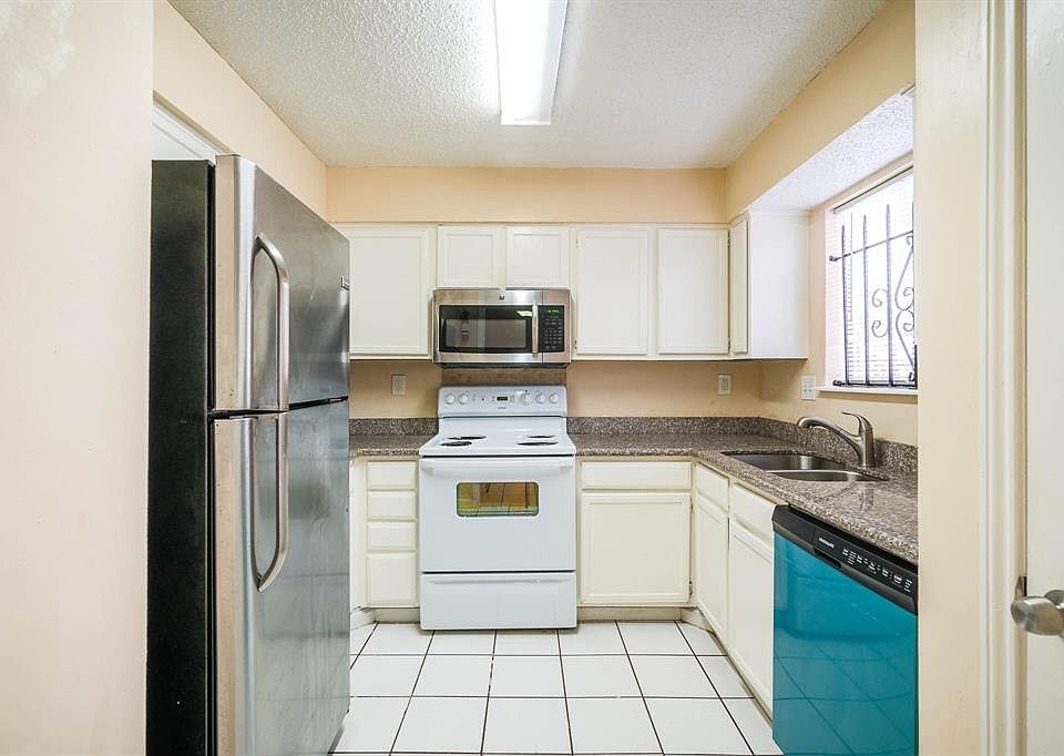 1st image of 3755 Thistlemont Dr