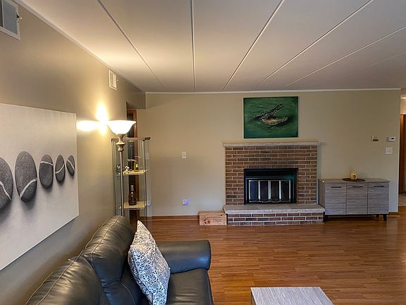 5th image of 11006 S Theresa Cir APT 1D