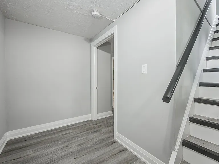 348 Spruce St #3 — Photo 5