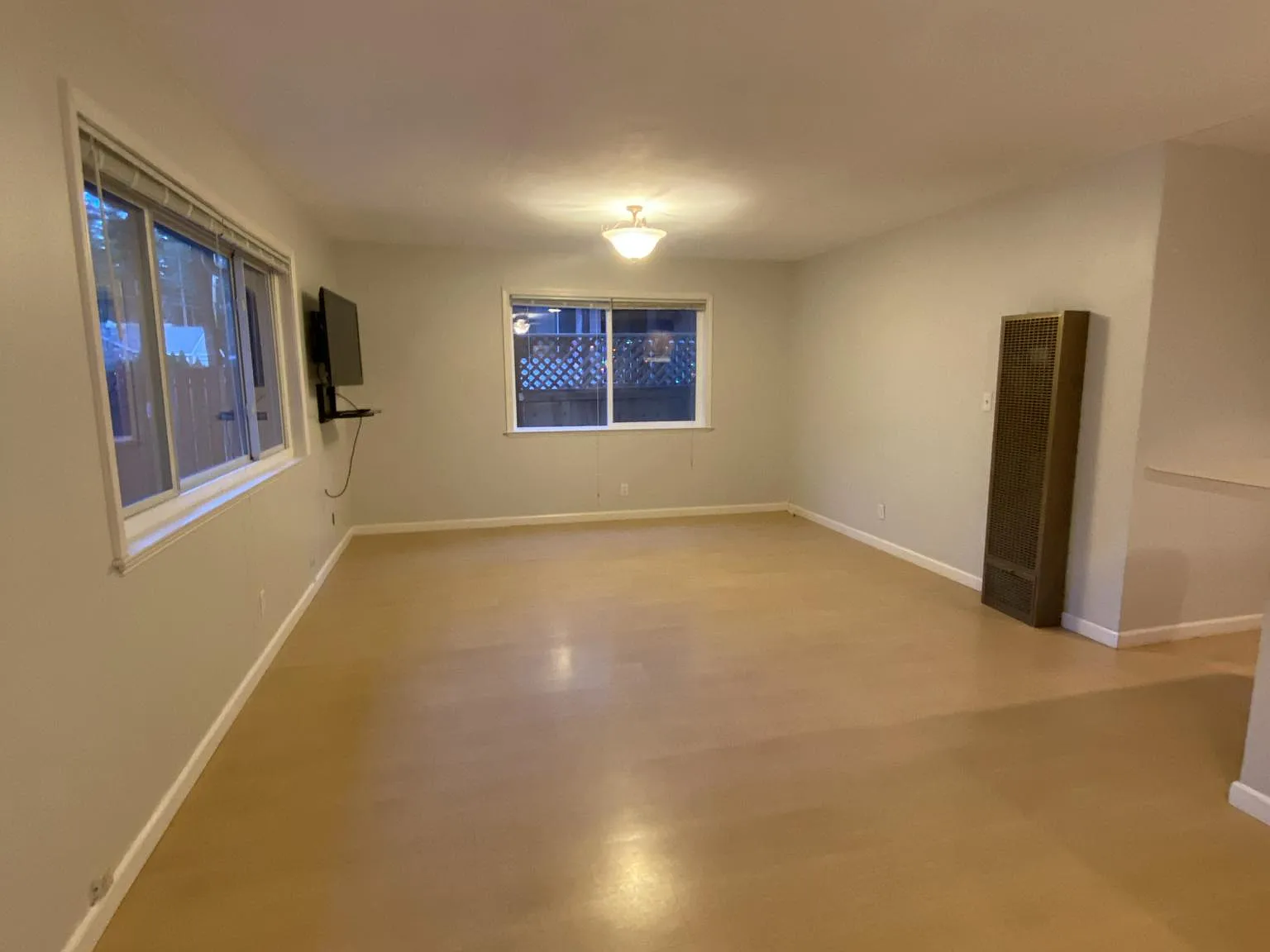 2 bed, 800 sqft, $1,985 — Photo 3