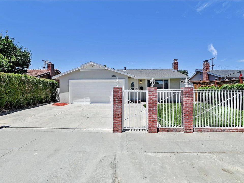 1st image of 513 Southside Dr