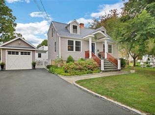 109 Cummings Ave, Fairfield, CT 06824