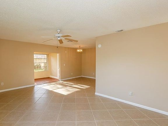3rd image of 2215 Grenadier Dr #142