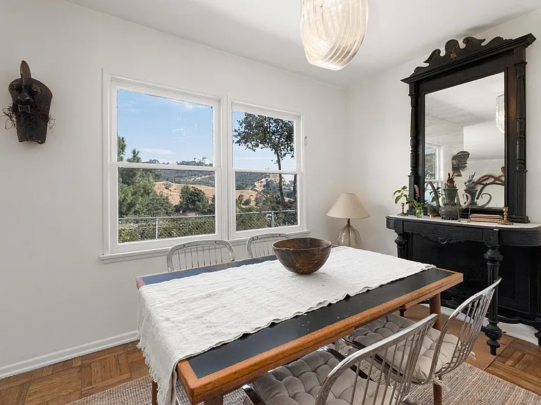 2294 Mountain Oak Dr — Photo 3
