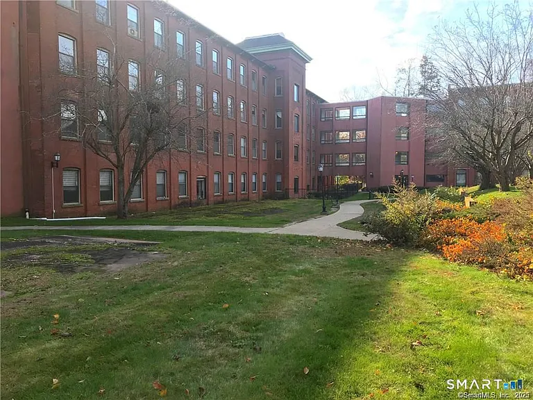 222 Williams St E #112 — Photo 11