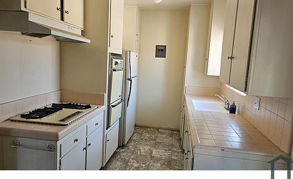 3rd image of 151 E Riggin St