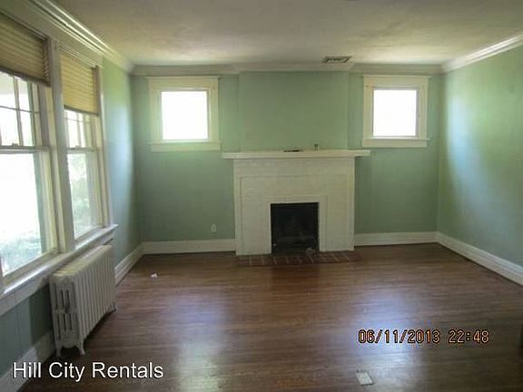 4th image of 40 Columbia Ave