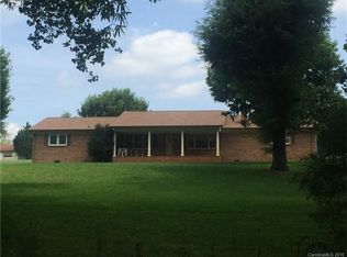 761 Park Cir, Lincolnton, NC 28092